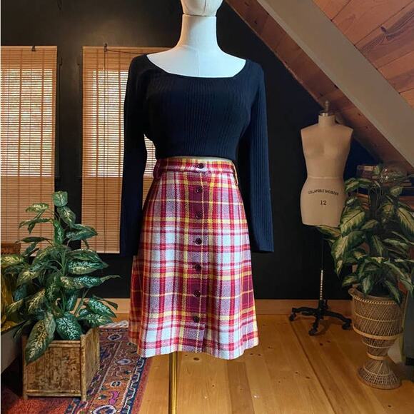 Mini Skirt Plaid Red Wool Vintage 60s - Picture 1 of 7